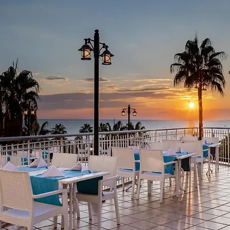 Iz Flower Hotel 4*